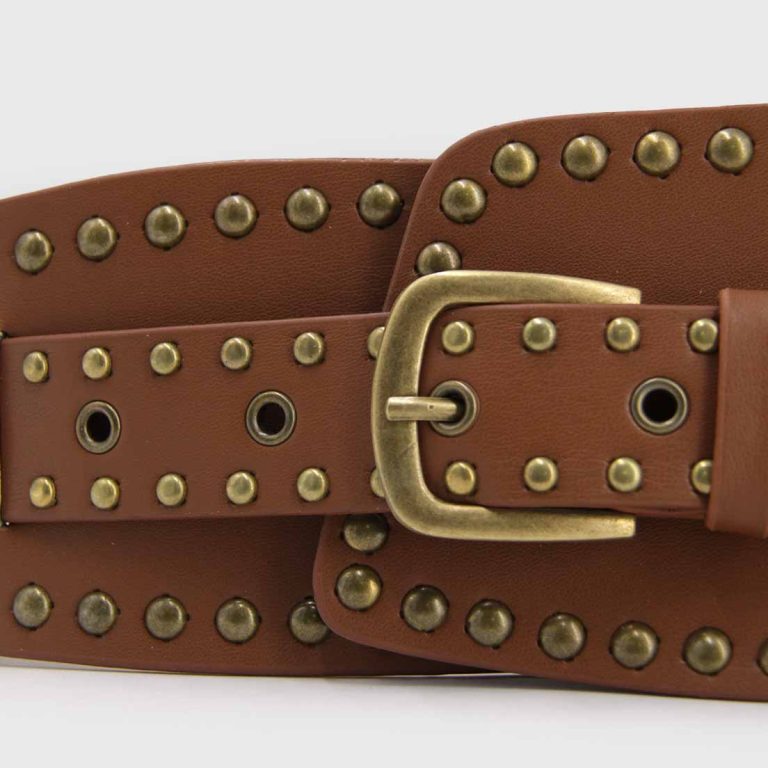 Cinturon faja tachas